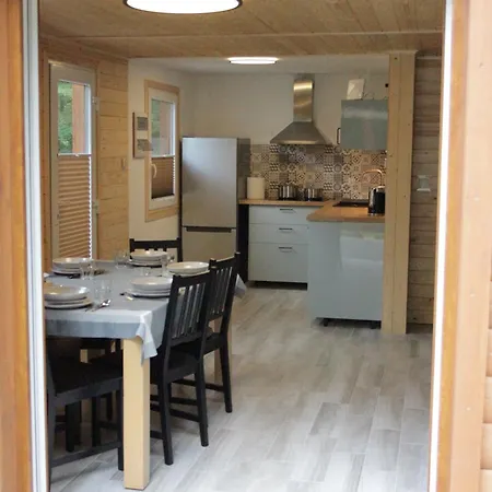 Nad Jeziorem 5 Alojamento de Turismo Selvagem