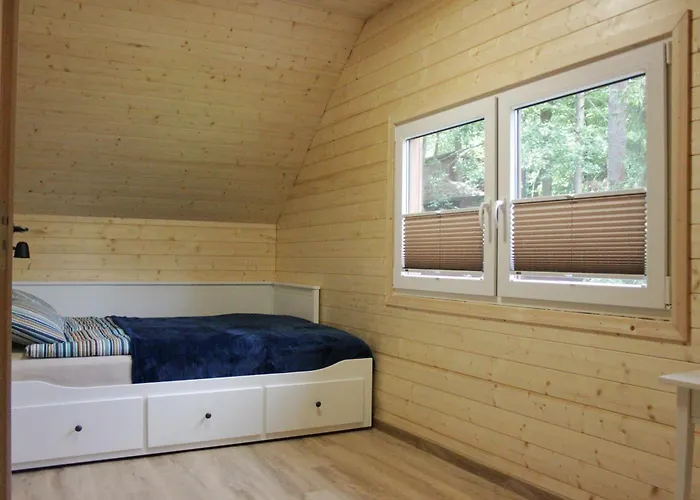 Nad Jeziorem 5 Chata